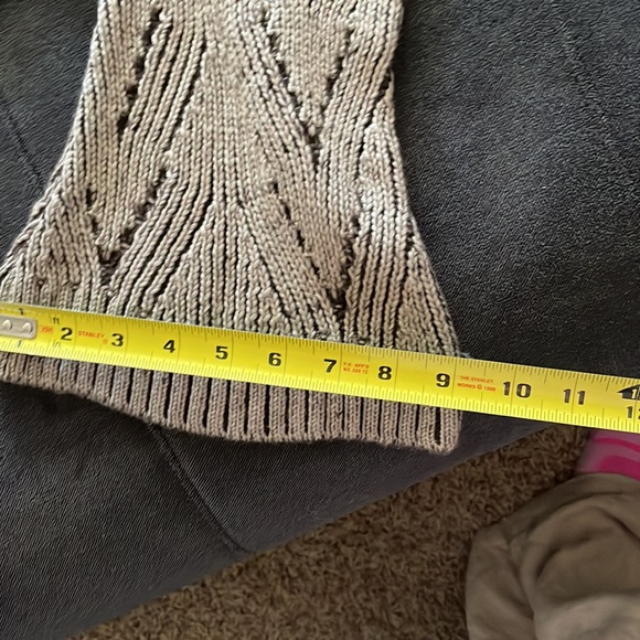 BCBG max Azria, tulip shaped super soft comfortable knit dress, brown, size S - Picture 7 of 10